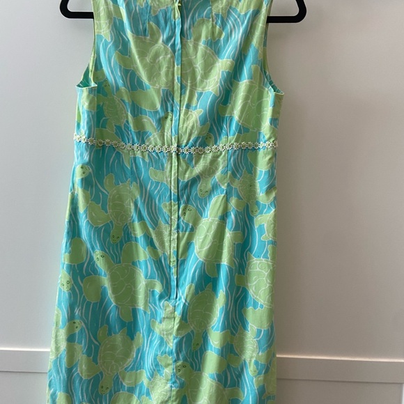 Vintage Lilly Pulitzer dress. Sea Turtle print. 1960s style silhouette - Picture 2 of 4